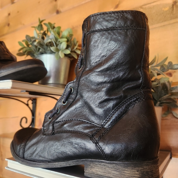 Steve Madden ๐ Trojann Black Leather Combat Boots Cap Toe Vertical Lace Men 11D - Picture 5 of 12